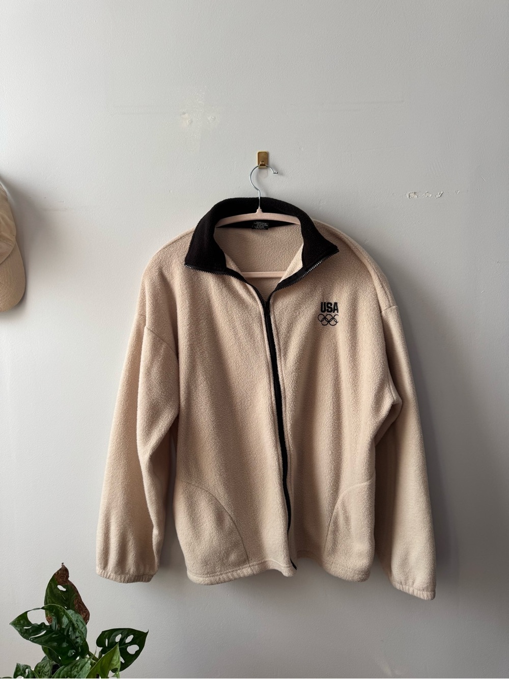 Vintage USA Olympic Beige Fleece Jacket with Contrast Collar